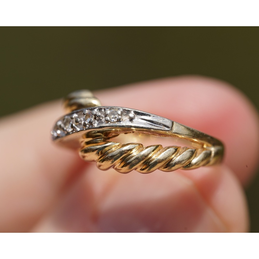 Vintage 14k Solid gold Two Tone Overlapping Natural Diamond Ring Twist Size 5.25 - Picture 11 of 11